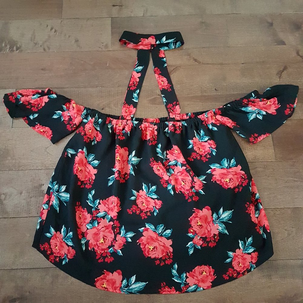 Forever 21 Black/Red Floral Off-Shoulder Top - S